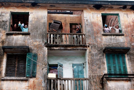 Chùm ảnh: Diễn tập cứu người mắc kẹt trong bão - 14 Chùm ảnh: Diễn tập cứu người mắc kẹt trong bão - 14