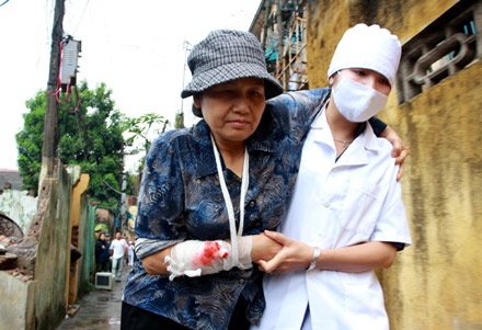 Chùm ảnh: Diễn tập cứu người mắc kẹt trong bão - 12 Chùm ảnh: Diễn tập cứu người mắc kẹt trong bão - 12