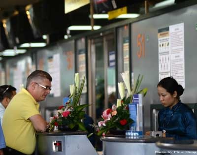 VNA khuyến cáo hành khách đến sân bay sớm - 1