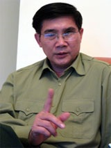 Lái xe vượt Trường Sơn... trên dây cáp - 3