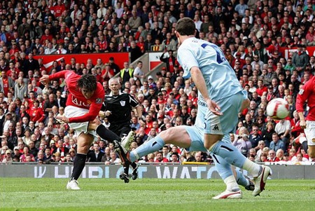 Tevez: “Tôi muốn chơi cho Liverpool” - 1 Tevez: “Tôi muốn chơi cho Liverpool” - 1