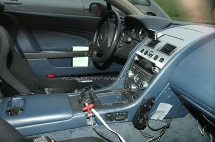 Lộ diện Aston Martin V12 Vantage mui trần - 4