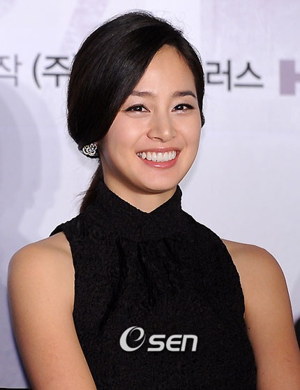 Dàn sao "bự" của "Iris" ra mắt giới truyền thông - 15