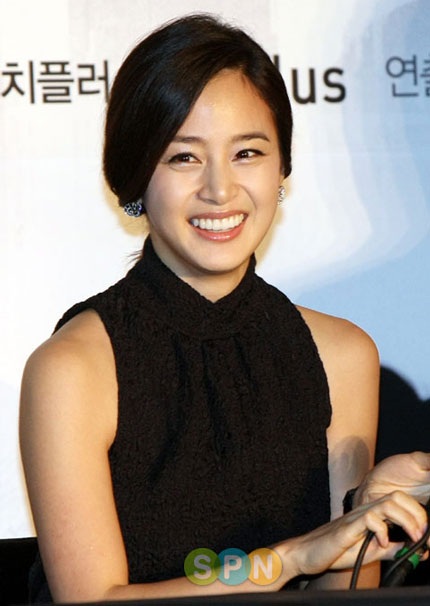 Dàn sao "bự" của "Iris" ra mắt giới truyền thông - 16