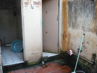 Phòng trọ “màn trời chiếu đất” - 3