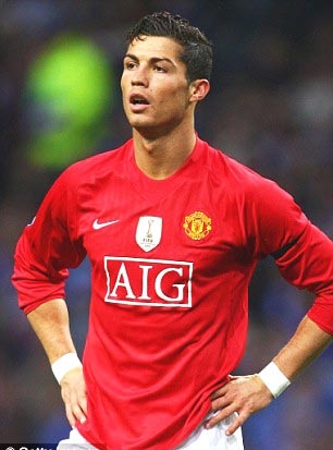 Cựu ngôi sao MU lên tiếng cảnh báo Ronaldo và Tevez - 1 Cựu ngôi sao MU lên tiếng cảnh báo Ronaldo và Tevez - 1
