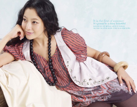 Kim Hee Sun trở lại làm người mẫu - 1 Kim Hee Sun trở lại làm người mẫu - 1