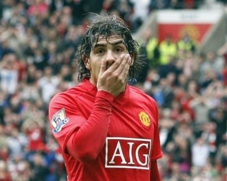 MU sẽ có Tevez… miễn phí? - 1