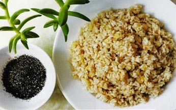 Lưu ý khi ăn gạo lứt muối vừng - 1