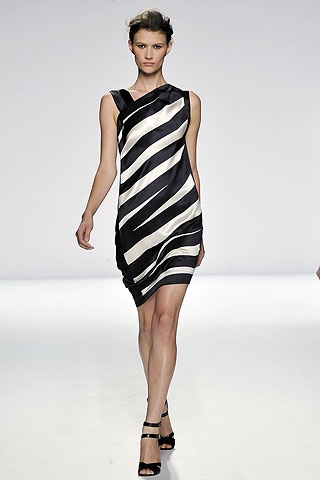 BST xuân hè 2009 của Narciso Rodriguez - 10