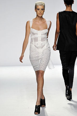 BST xuân hè 2009 của Narciso Rodriguez - 9