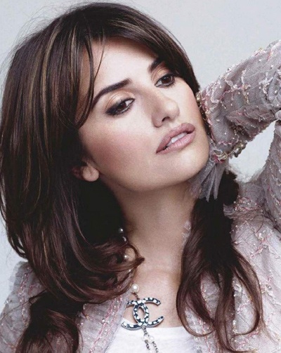 Penelope Cruz “hút” ánh nhìn độc giả Elle - 4 Penelope Cruz “hút” ánh nhìn độc giả Elle - 4