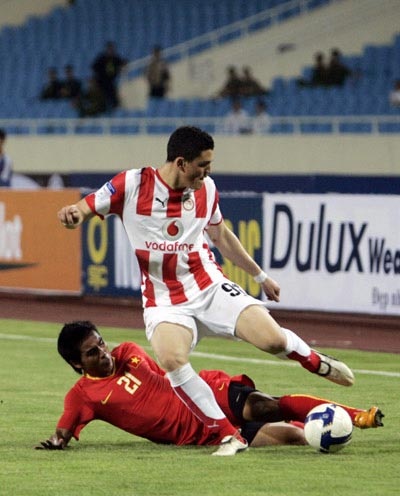 Quang Hải bừng sáng, Việt Nam đánh bại Olympiakos - 3 Quang Hải bừng sáng, Việt Nam đánh bại Olympiakos - 3
