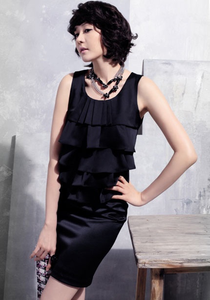 Thời trang hè của Sung Yu Ri: Trang nhã và dịu dàng - 25