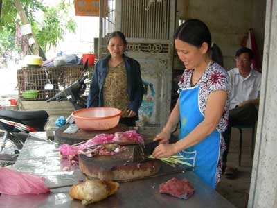 Phong tỏa khu vực phát hiện thịt chó nhiễm khuẩn tả - 2 Phong tỏa khu vực phát hiện thịt chó nhiễm khuẩn tả - 2