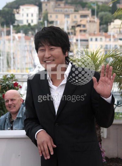 Hàn Quốc đặt hi vọng vào phim kinh dị “Thirst” - 10