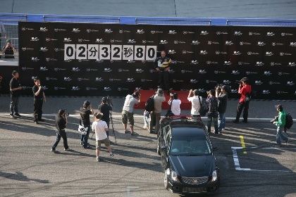 Những pha trình diễn "nghẹt thở" với Cadillac CTS - 6