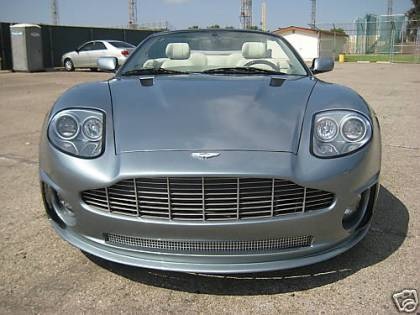 Xe Jaguar được “độ” thành Aston Martin - 3