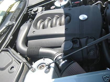 Xe Jaguar được “độ” thành Aston Martin - 14