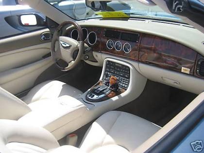 Xe Jaguar được “độ” thành Aston Martin - 8