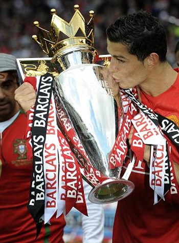 Lễ đăng quang náo nhiệt của MU tại Old Trafford - 8 Lễ đăng quang náo nhiệt của MU tại Old Trafford - 8