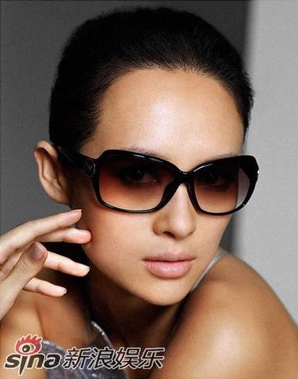 Chương Tử Di: Một ngày ấm áp bên trẻ mồ côi - 7