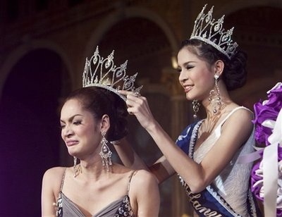 Người đẹp 20 tuổi đăng quang Hoa hậu chuyển giới Thái Lan  - 9