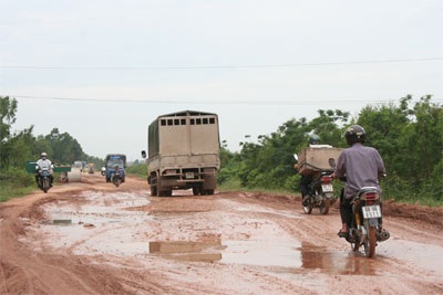 Tuyến “đường nhựa” độc nhất vô nhị - 7 Tuyến “đường nhựa” độc nhất vô nhị - 7