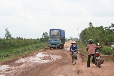 Tuyến “đường nhựa” độc nhất vô nhị - 5 Tuyến “đường nhựa” độc nhất vô nhị - 5