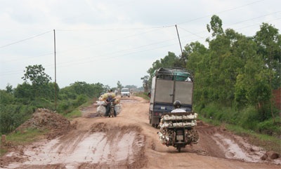 Tuyến “đường nhựa” độc nhất vô nhị - 6 Tuyến “đường nhựa” độc nhất vô nhị - 6