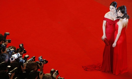 LHP Cannes: Sôi động bởi những “bóng hồng” - 2