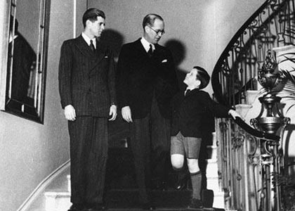 Những bức ảnh chưa từng công bố của gia đình Kennedy - 7 Những bức ảnh chưa từng công bố của gia đình Kennedy - 7