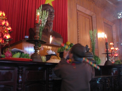 Chùm ảnh: Đúc trống đồng mừng sinh nhật Bác - 10