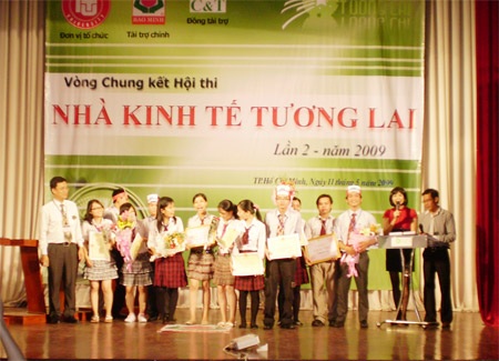 Chung kết Hội thi “Nhà kinh tế tương lai” 2009 - 1
