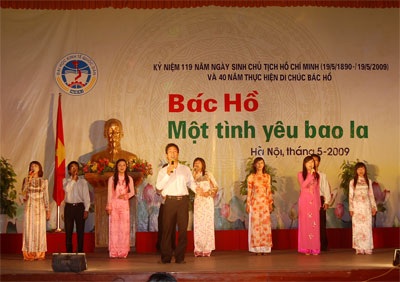 Xúc động Lễ kỷ niệm ngày sinh nhật Bác Hồ - 1