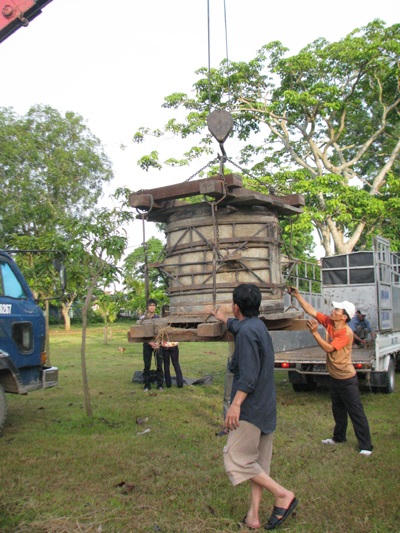 Chùm ảnh: Đúc trống đồng mừng sinh nhật Bác - 1