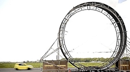 Nhào lộn mạo hiểm bằng ô tô - 2