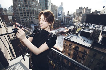 Song Hye Kyo cá tính với tóc ngắn - 5