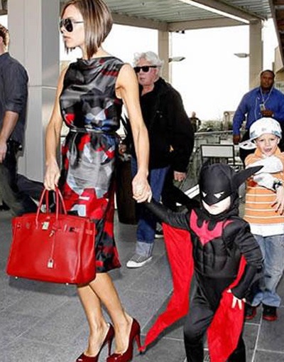 Ngắm bộ sưu tập túi sành điệu của Victoria Beckham - 11 Ngắm bộ sưu tập túi sành điệu của Victoria Beckham - 11