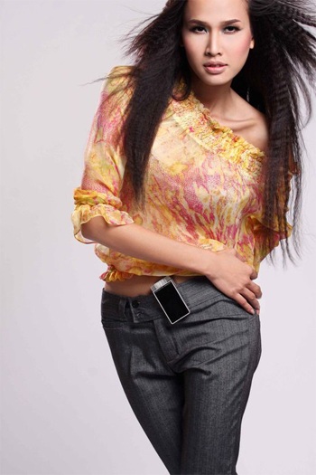 Ba “ngọc nữ” Việt Nam sang Mỹ thi hoa hậu - 2 Ba “ngọc nữ” Việt Nam sang Mỹ thi hoa hậu - 2