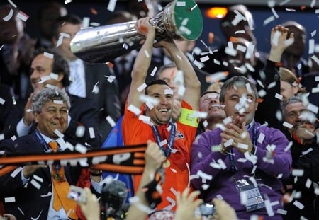 Chung kết UEFA Cup - Nơi niềm vui đọng lại... - 6