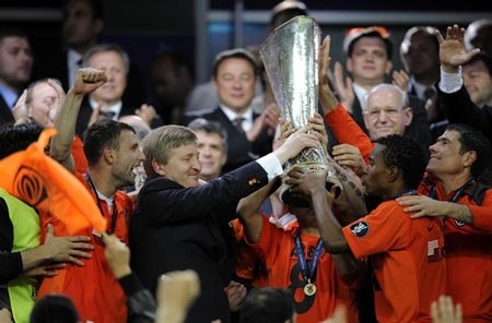 Chung kết UEFA Cup - Nơi niềm vui đọng lại... - 4