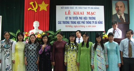 Thi tuyển Phó hiệu trưởng: 1 “chọi” 3  - 1