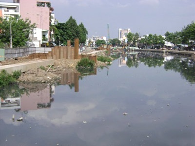Kênh chạy quanh TPHCM sẽ xanh lại như xưa - 1