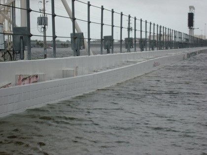 Đường đua Daytona chìm trong biển nước - 2 Đường đua Daytona chìm trong biển nước - 2