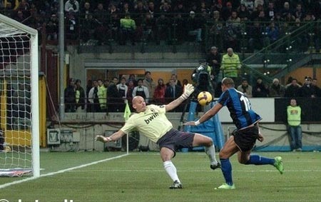 Inter 2008/09 - Đường lên đỉnh vinh quang - 2