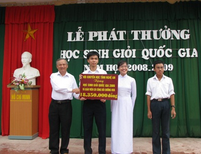 Nghệ An: Lần đầu tiên giành giải nhất quốc gia môn tiếng Pháp  - 4