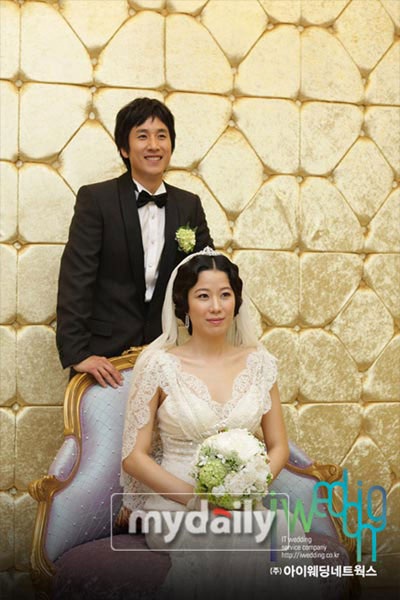 Xem lại đám cưới ấm cúng của Lee Seon Kyun và Jeon Hye Jin - 11 Xem lại đám cưới ấm cúng của Lee Seon Kyun và Jeon Hye Jin - 11