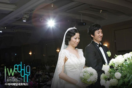 Xem lại đám cưới ấm cúng của Lee Seon Kyun và Jeon Hye Jin - 3 Xem lại đám cưới ấm cúng của Lee Seon Kyun và Jeon Hye Jin - 3