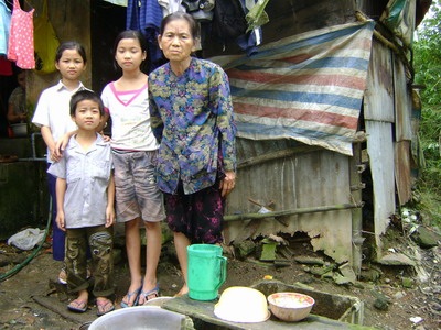 Bốn bà cháu, một hy vọng - 1